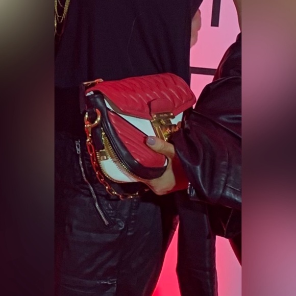 Authentic Miu Miu CONFIDENTIAL napa
Biker bag 70% off - Picture 15 of 15